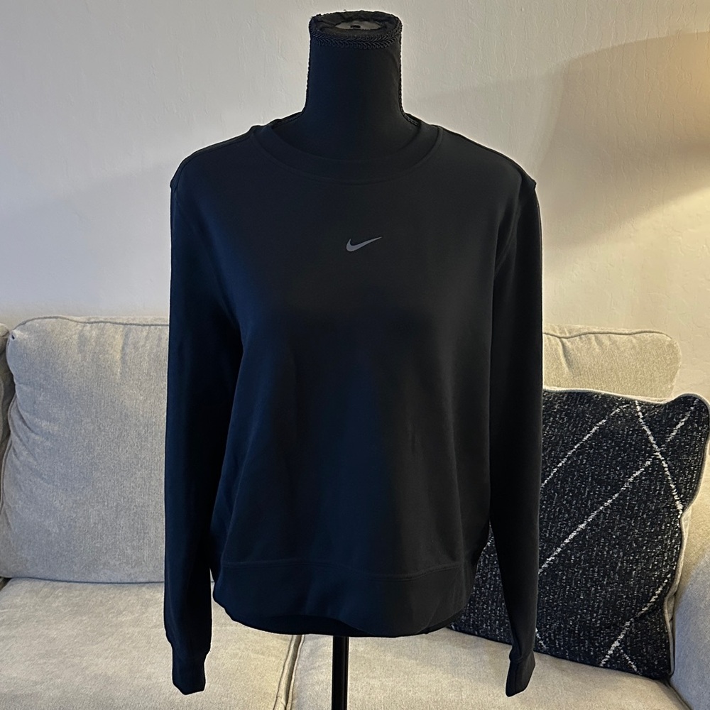 Nike Women's Classic Black Crewneck Sweatshirt